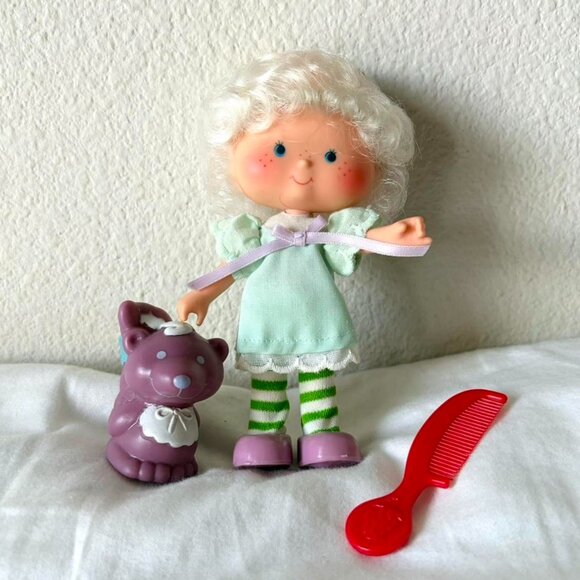1979 Vintage Strawberry Shortcake Angel Cake Doll and Pet Toy - Picture 1 of 6